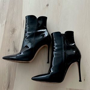 GIANVITO ROSSI BLACK PATENT LEVY ANKLE BOOTS SZ 36